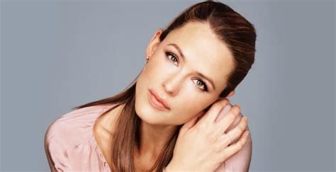 Jennifer Garner Body Measurements Height Weight Bra Size。